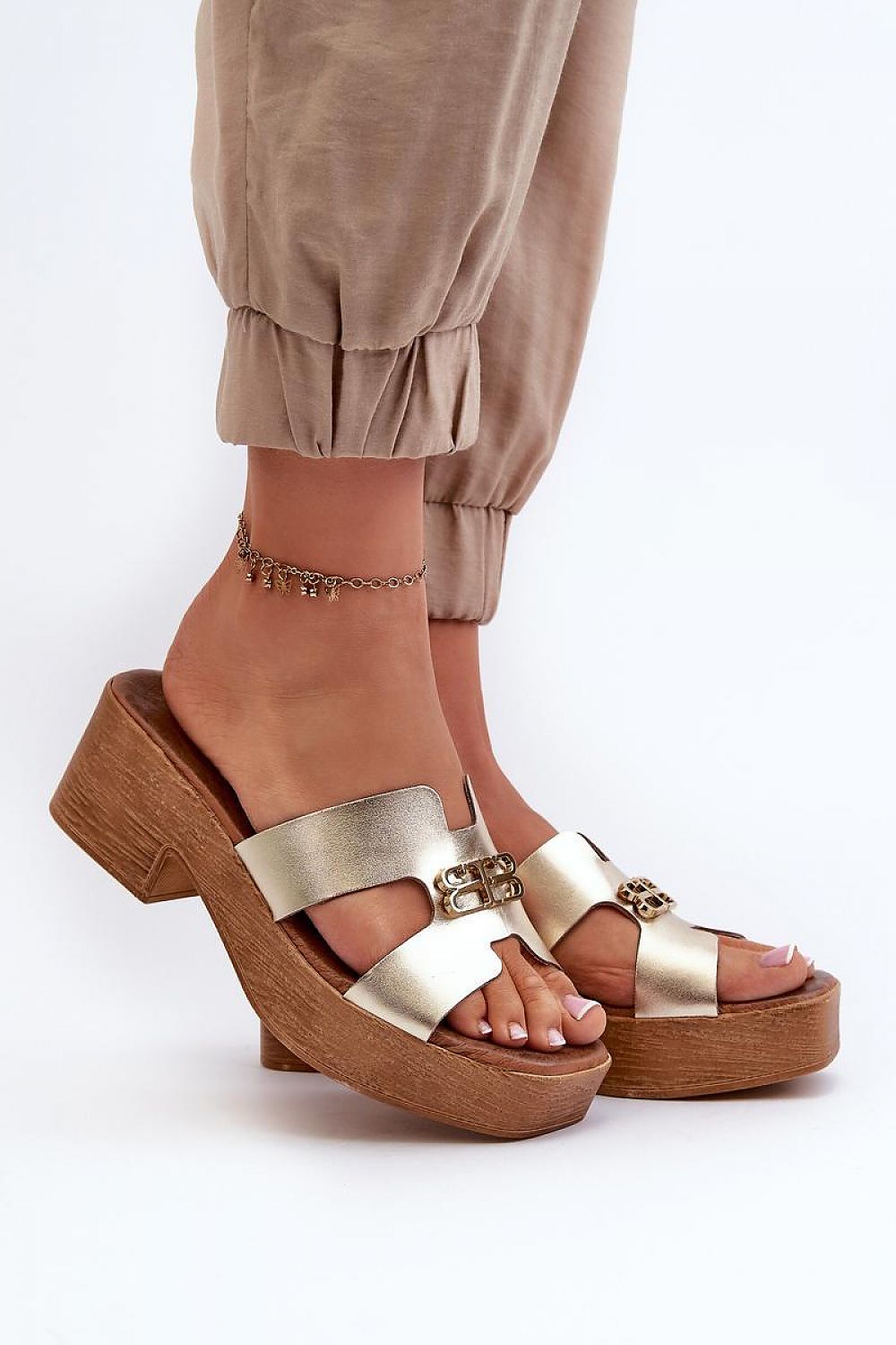 Flip-flops model 197658